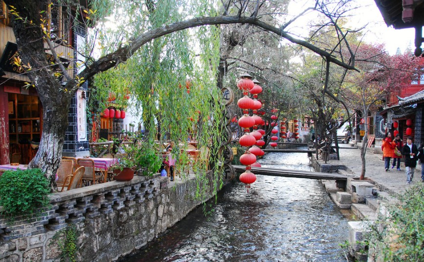 麗江自由行雙飛5日【機(jī)票の酒店】