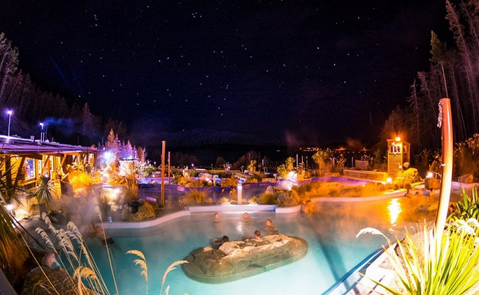 新西蘭南北島9日<蒂卡波溫泉.霍比特村.庫(kù)克山