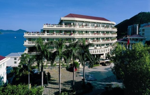 大東海~玉華苑海景酒店4晚の機(jī)票