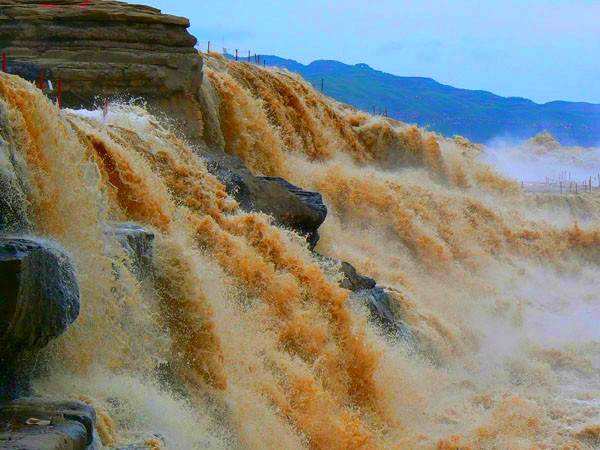 <strong>龍門石窟、皇城相府、壺口瀑布、平遙古城、五</strong>