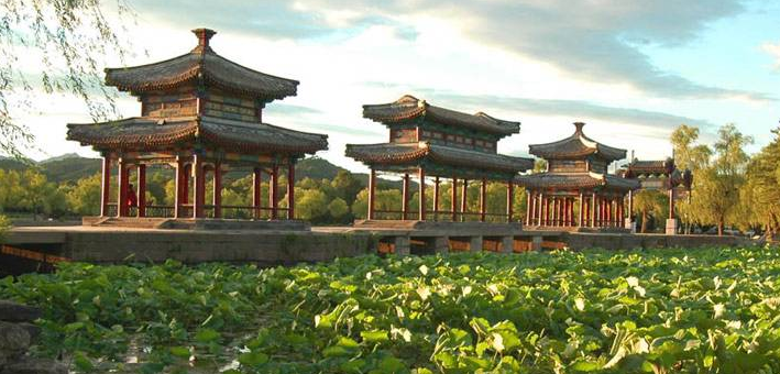 避暑山莊、普寧寺或小布達拉宮雙汽2日